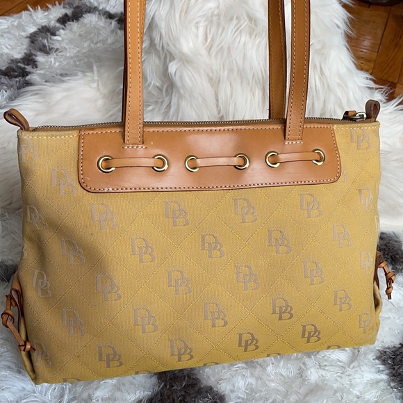 Handbag - Picture 4 of 8